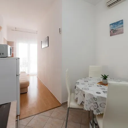 Anamaria Trogir